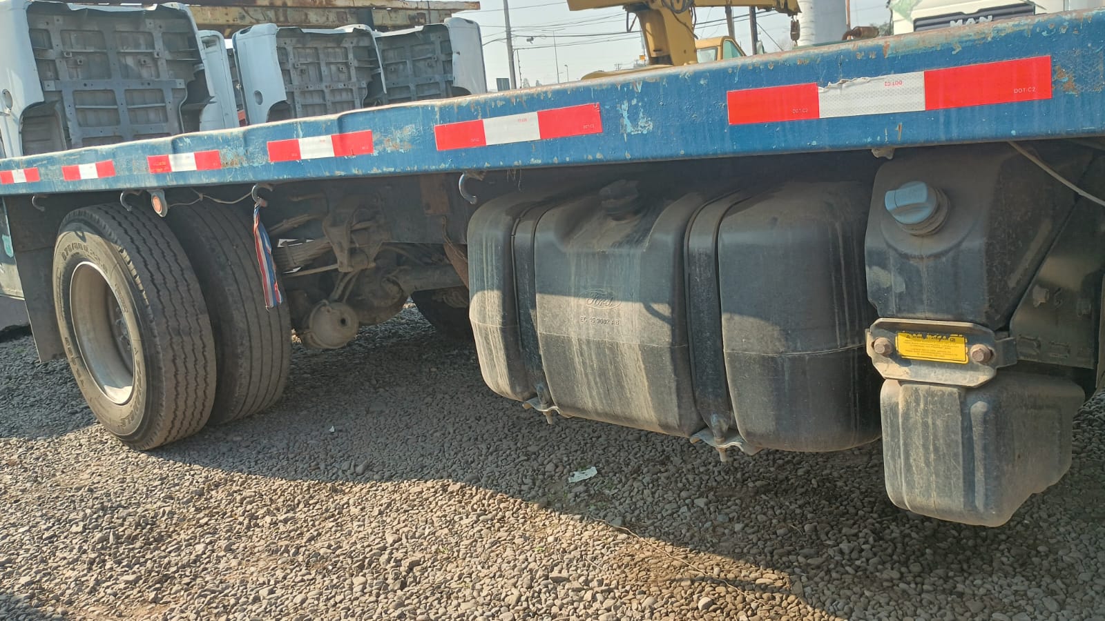 ESTANQUE DE PETROLEO Ford CARGO 1719 2012  USADO  EN DESARME